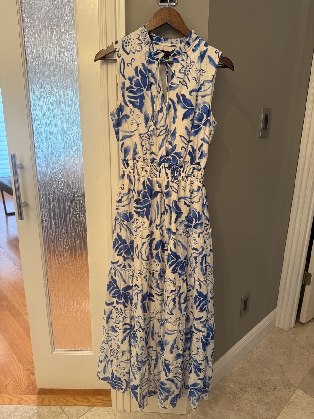 Cynthia Steffe Blue White Floral Sleeveless Maxi Dress Small